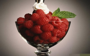 Μούρα του δάσους rasberry_ball